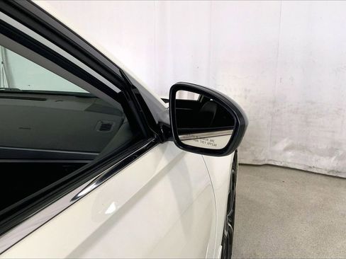 Used 2023 Nissan Altima 2.5 SR FWD image 11