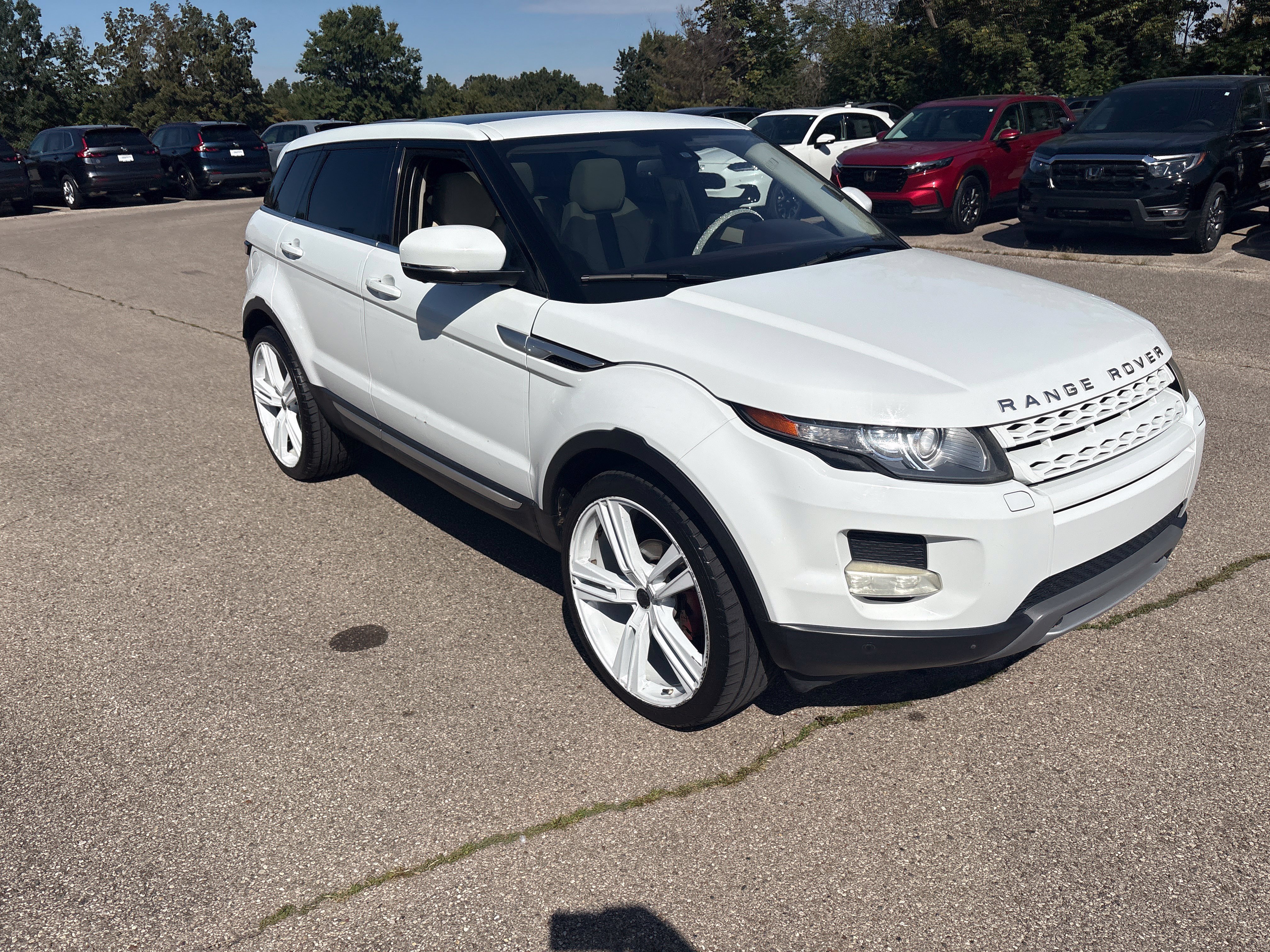 Used 2012 Land Rover Range Rover Evoque Prestige w/ Prestige Premium Pkg AWD/4WD image 18