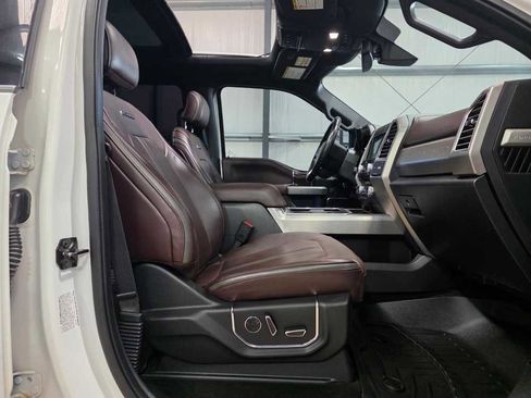 Used 2017 Ford F350 Platinum image 29