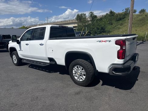 Used 2024 Chevrolet Silverado 2500 LTZ w/ LTZ Premium Package AWD/4WD image 6