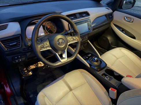Used 2019 Nissan Leaf SL w/ SL Technology Package image 16