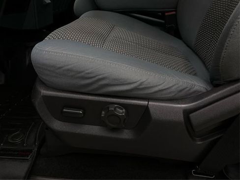 Used 2016 Ford F250 XLT w/ XLT Value Package AWD/4WD image 23
