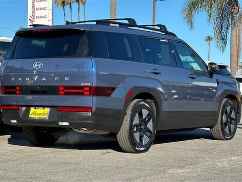 Certified 2025 Hyundai Santa Fe SEL image 4
