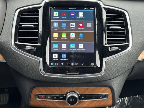 Used 2024 Volvo XC90 B5 Plus image 9