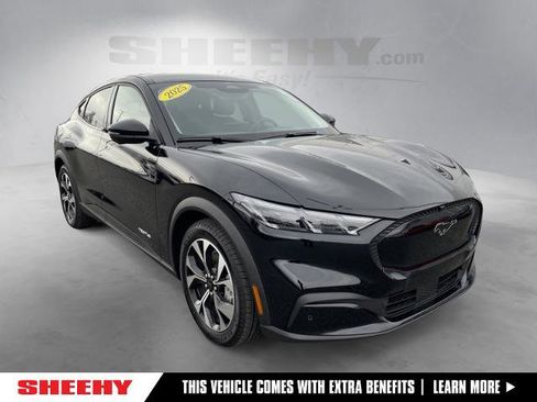 Certified 2025 Ford Mustang Mach-E Select image 1