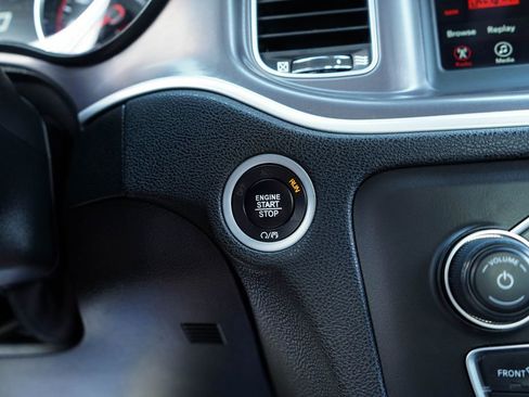 Used 2022 Dodge Charger SXT w/ Leather Interior Group RWD image 22