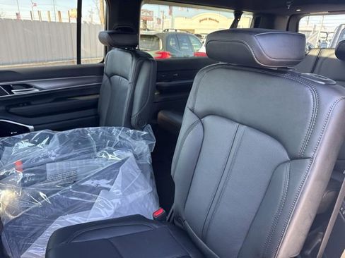 New 2026 Jeep Grand Wagoneer L Limited AWD/4WD image 13