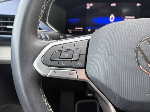 Certified 2023 Volkswagen Taos SE image 15