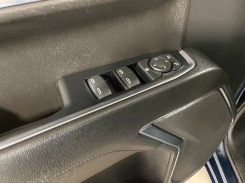 Used 2023 Chevrolet Silverado 1500 LT AWD/4WD image 19
