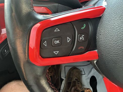 Used 2019 Jeep Wrangler Unlimited Rubicon w/ Cold Weather Group AWD/4WD image 18