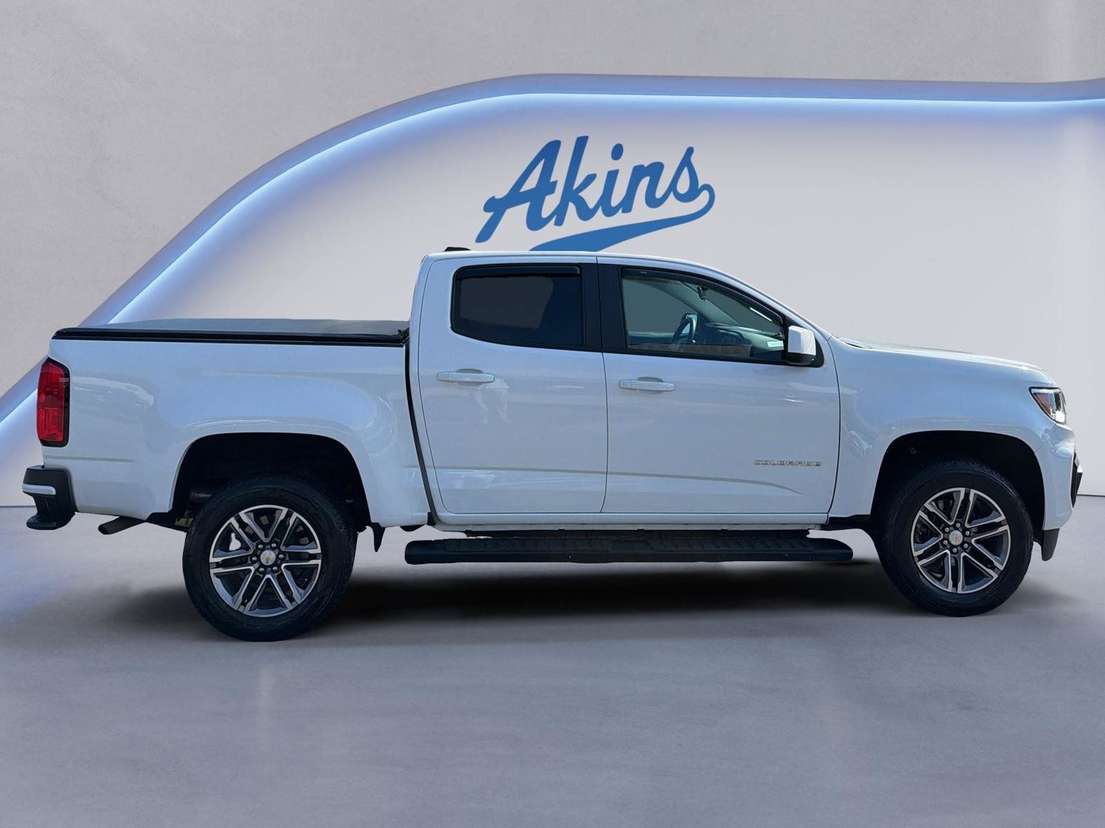 Used 2022 Chevrolet Colorado W/T w/ Custom Special Edition RWD image 2