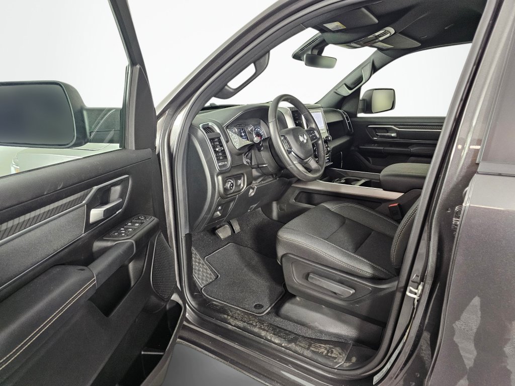 New 2026 RAM 1500 Big Horn w/ Sport Appearance Package AWD/4WD image 23