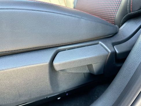 Used 2025 Nissan Kicks SR image 23