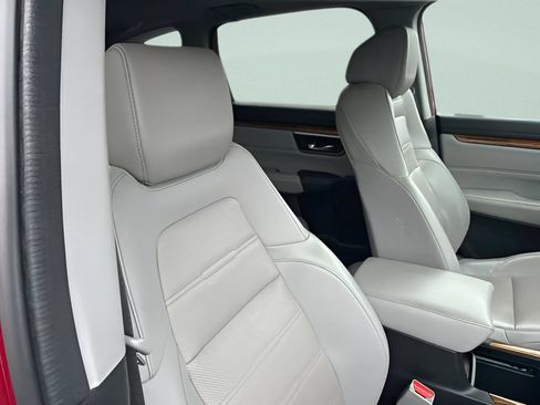 Used 2020 Honda CR-V Touring image 8