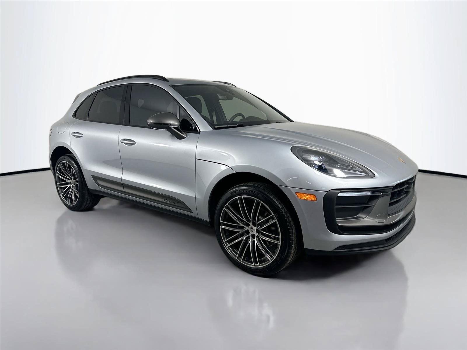 Used 2026 Porsche Macan Turbo AWD/4WD image 9