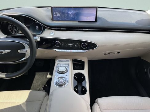 Used 2022 Genesis GV70 2.5T AWD/4WD image 20
