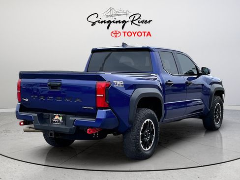 Used 2025 Toyota Tacoma TRD Off-Road AWD/4WD image 6