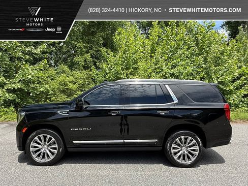 Used 2021 GMC Yukon Denali w/ Denali Premium Package AWD/4WD image 1