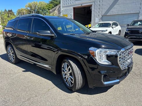 Used 2023 GMC Terrain Denali w/ Denali Premium Package AWD/4WD image 8