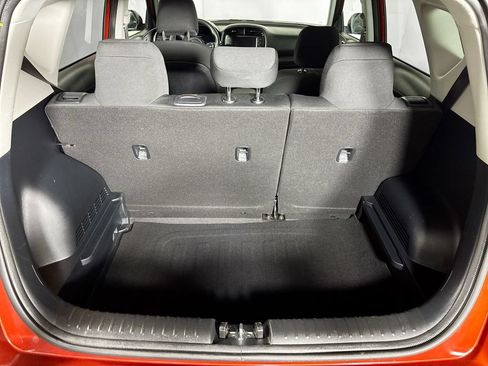 Certified 2025 Kia Soul LX w/ LX Technology Package FWD image 20