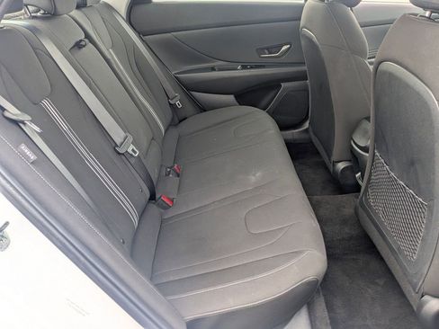 Used 2025 Hyundai Elantra SEL FWD image 38