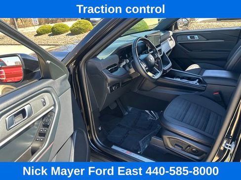 Used 2025 Ford Explorer ST-Line AWD/4WD image 38