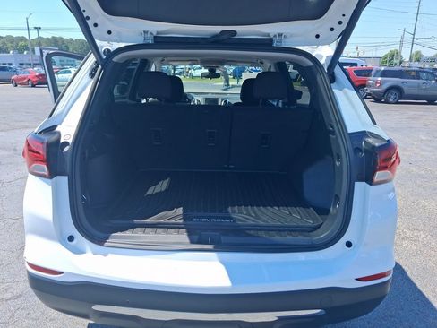 Used 2024 Chevrolet Equinox LT w/ Driver Convenience Package AWD/4WD image 16