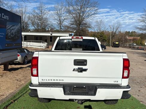 Used 2017 Chevrolet Silverado 1500 LTZ Z71 w/ LTZ Plus Package image 6