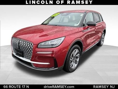 Used 2023 Lincoln Corsair AWD image 1