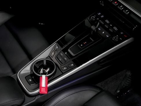 Used 2021 Porsche 911 Carrera S image 34