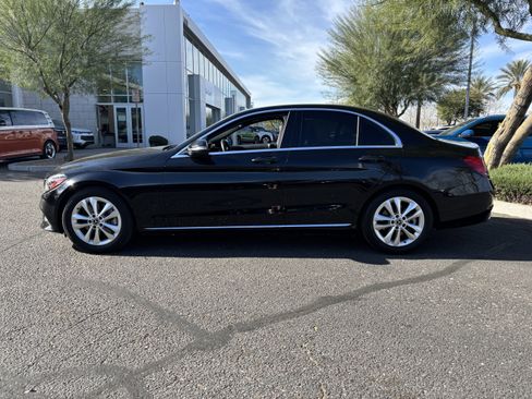 Used 2019 Mercedes-Benz C 300 Sedan image 2