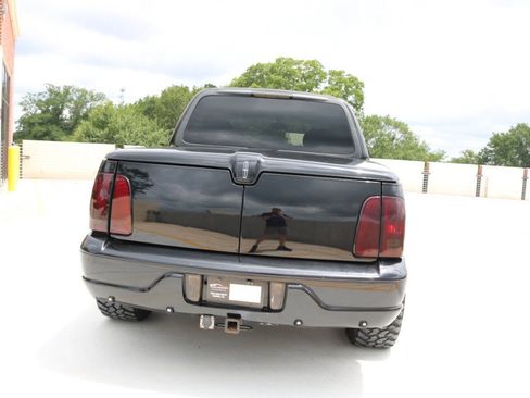 Used 2002 Lincoln Blackwood RWD image 52