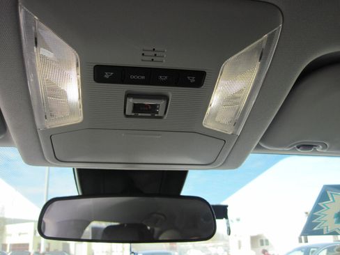 Used 2024 Toyota RAV4 LE AWD/4WD image 15