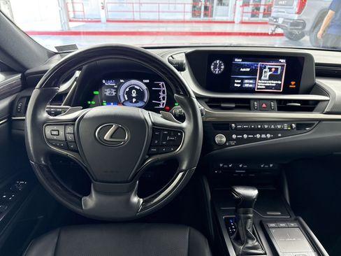 Used 2021 Lexus ES 300h w/ Premium Package FWD image 16
