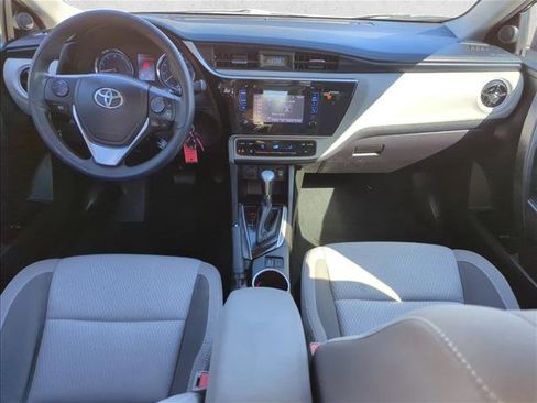 Used 2017 Toyota Corolla LE image 25