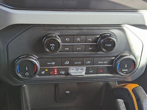 Used 2022 Ford Bronco Badlands image 16