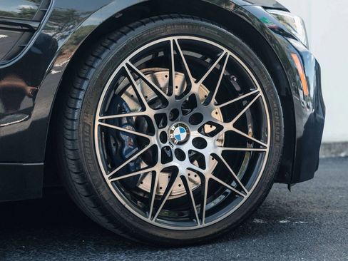Used 2018 BMW M3 CS RWD image 8