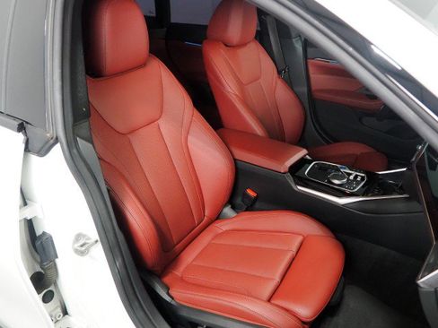 Used 2023 BMW i4 eDrive40 RWD image 2