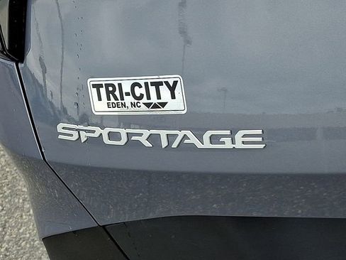Used 2025 Kia Sportage EX w/ Premium Package FWD image 32