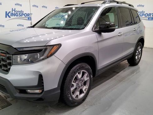 Used 2023 Honda Passport TrailSport image 6