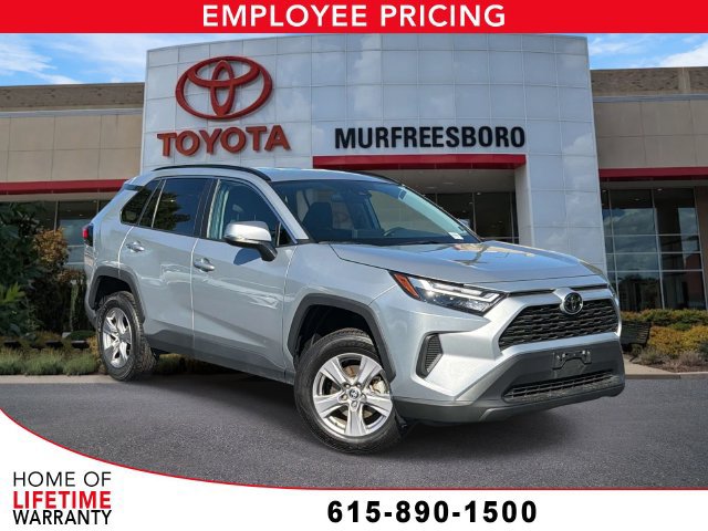 Used 2025 Toyota RAV4 XLE AWD/4WD image 1