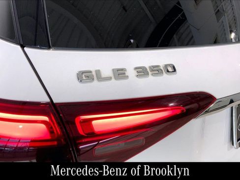 Used 2024 Mercedes-Benz GLE 350 4MATIC image 11