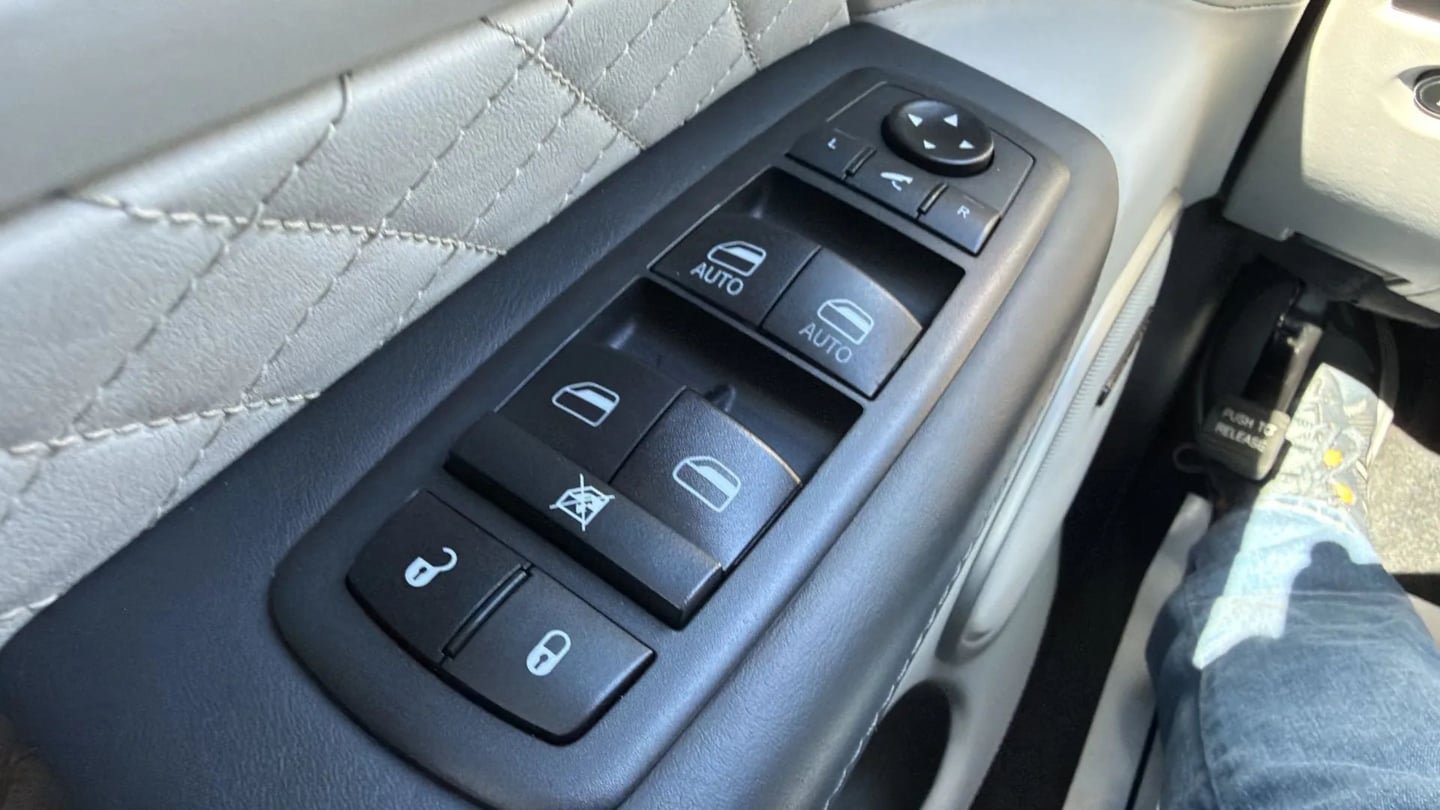 Used 2020 Jeep Grand Cherokee Summit AWD/4WD image 19
