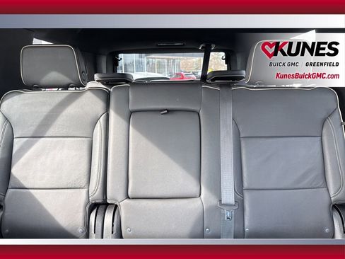Used 2024 GMC Yukon SLT image 35