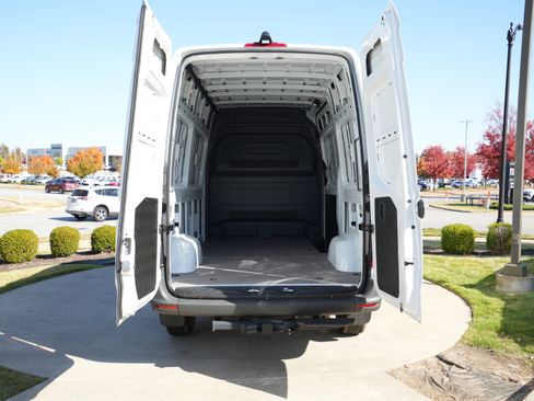 New 2025 Mercedes-Benz Sprinter 2500 image 15