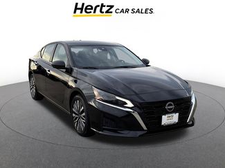Used 2025 Nissan Altima 2.5 SV video 1