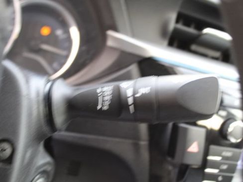 Used 2015 Toyota Corolla LE image 18