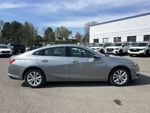 Used 2023 Chevrolet Malibu LT image 3