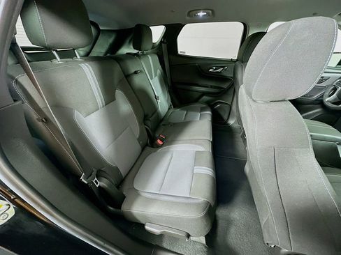 Used 2025 Chevrolet Blazer LT FWD image 32