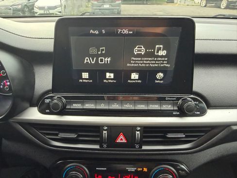 Used 2019 Kia Forte LXS FWD image 18